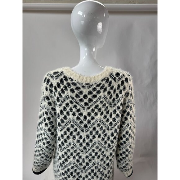 Neiman Marcus XL Fuzzy Knit Black & White Polka Dot Sweater - Picture 16 of 16